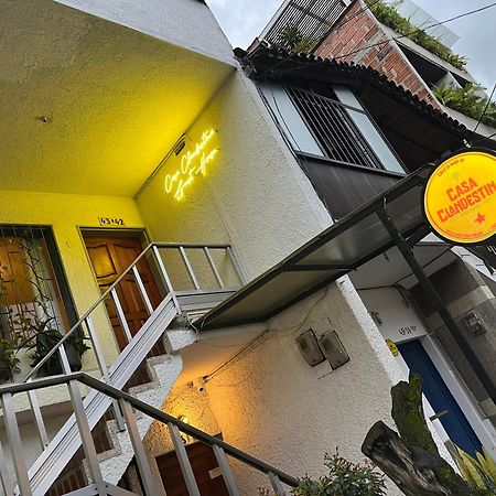 Casa Clandestina Guest House Medellin Luaran gambar