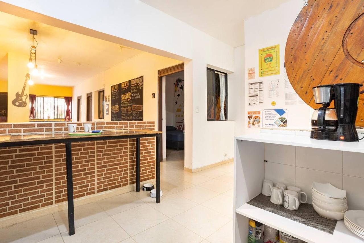 Casa Clandestina Guest House Medellin Luaran gambar