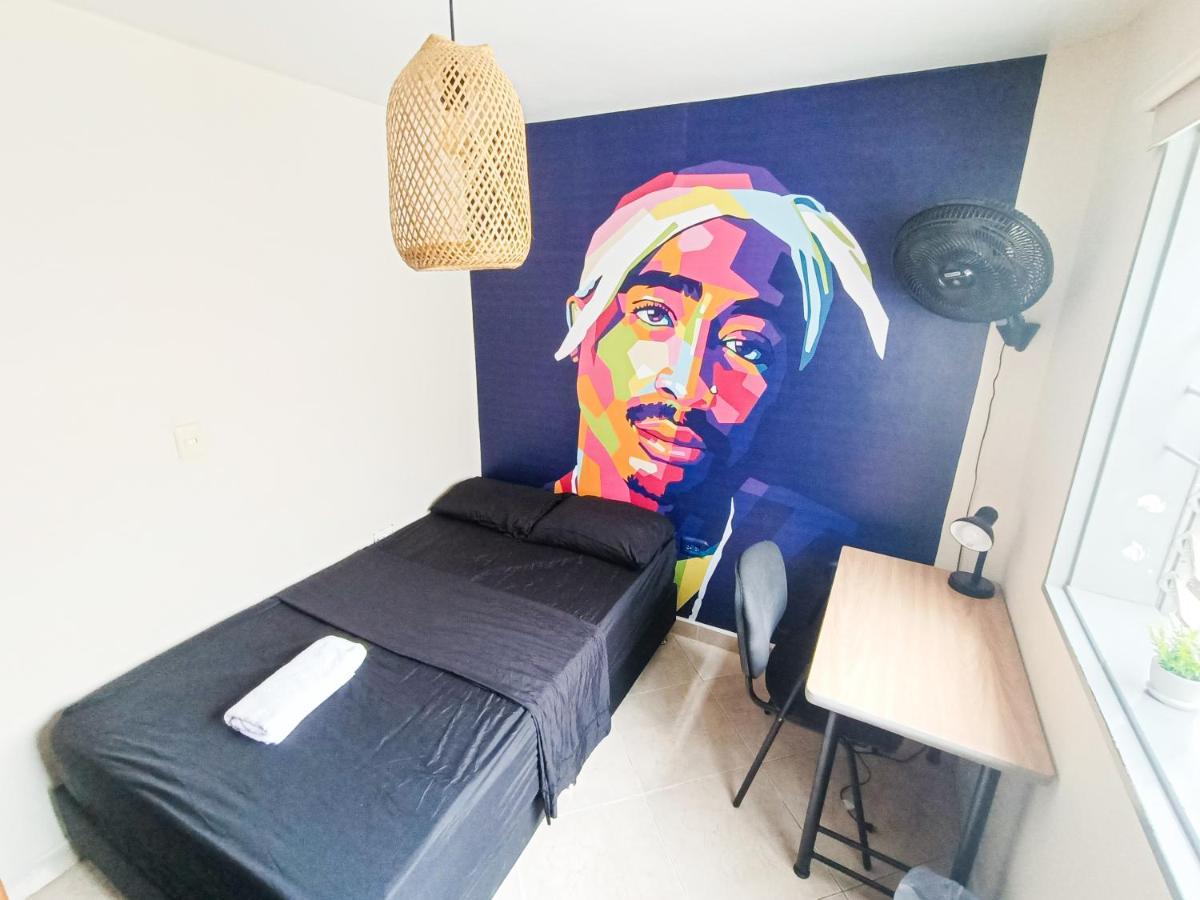 Casa Clandestina Guest House Medellin Luaran gambar