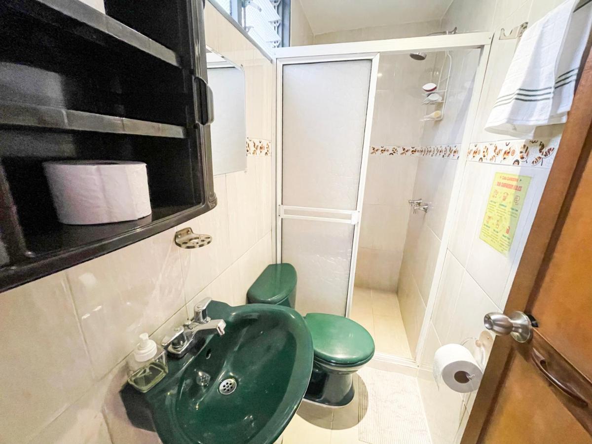 Casa Clandestina Guest House Medellin Luaran gambar