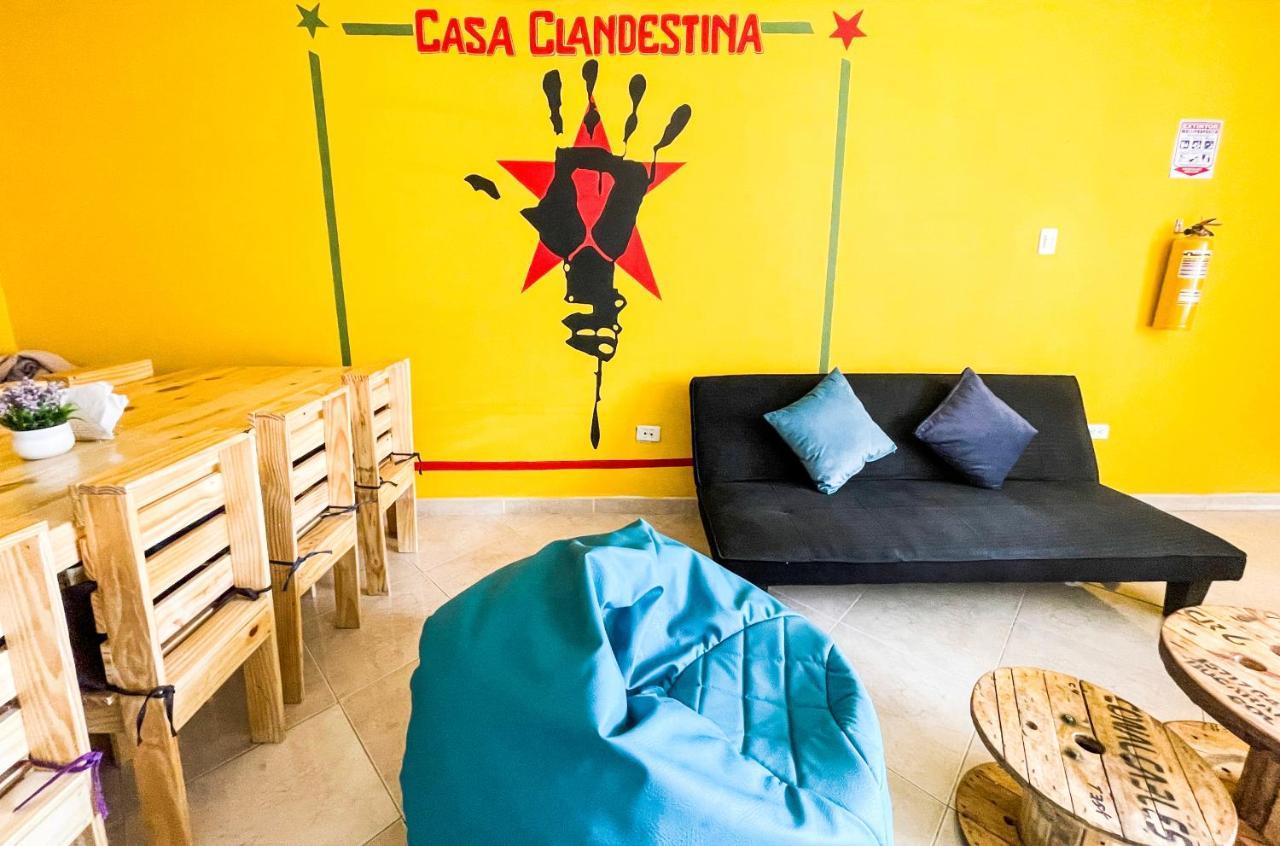 Casa Clandestina Guest House Medellin Luaran gambar