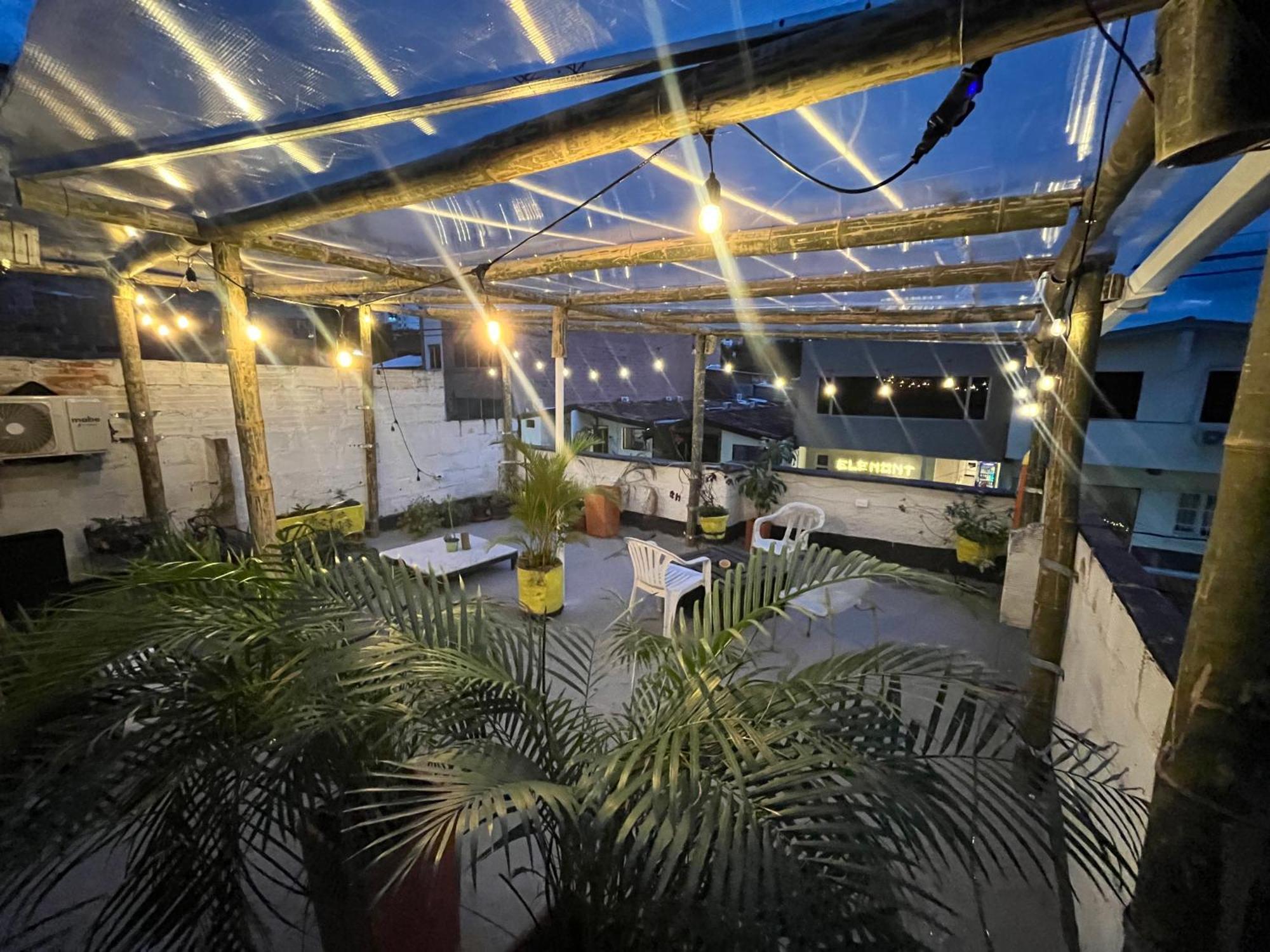 Casa Clandestina Guest House Medellin Luaran gambar